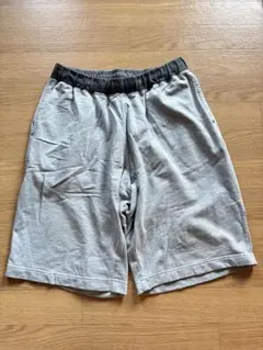 ユニクロ　グレー　スウェットショートパンツ　Ｌ