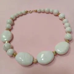 ネックレス　チョーカー　白