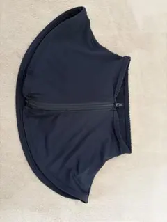 黒いジッパー付き首用UVカット