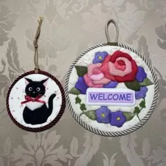 きめこみパッチワーク　壁掛け　黒猫　ウェルカムボードバラ　2点セット