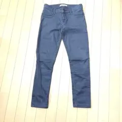 Abercrombie&fich ダークグレー　ジーンズのサムネイル