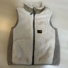 ブリーズ　ボア素材のジッパーベスト