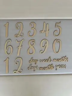 月齢フォト　木製レターバナー　ニューボーンフォト