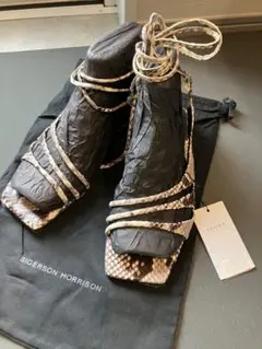 SIGERSON MORRISON パイソン柄 レースアップサンダルのサムネイル