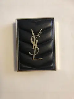 クチュール　ミニ　クラッチ　 イヴサンローランアイシャドウ710