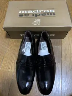 新品未使用　マドラス ビジネスシューズ黒のサムネイル