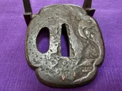 江戸金工師　銅地木瓜形鍔　花籠車の図　象嵌　魚々子地 江戸金工師 銅地木瓜形鍔 花籠車の図 象嵌 魚々子地 - メルカリ