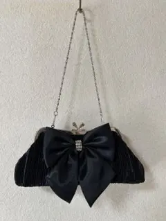 パーティバッグ　プリーツ加工　クラッチバッグ　黒