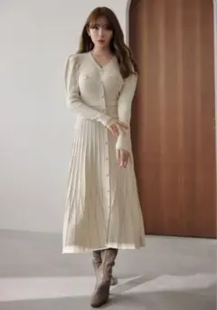 ワンピース herlipto La Lueur Knit Dress ecru Her lip to（ハーリップトゥー）の「La Lueur Knit Dress（ワンピース