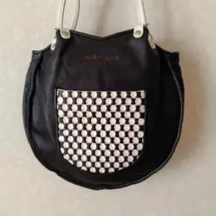 Item thumbnail for item 18b70efa-977d-4381-b225-2c97c57a366e