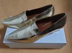 【新品未使用】PECHINCHAR ポインテッドトゥローファーゴールドパンプス