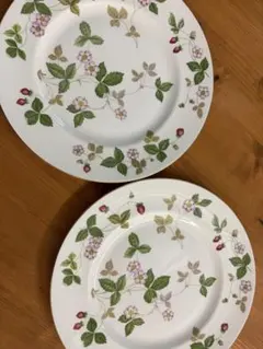 WEDGWOOD Wild Strawberry 皿 2枚セット - メルカリ