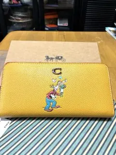 ★新品未使用★ COACH ☆Goofy イエロー ラウンドファスナー長財布のサムネイル