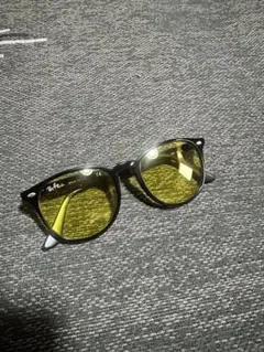 Ray-Ban RB 4259-F ブラックフレーム イエローレンズ