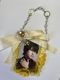 SALE！【98】チャーム付き硬質デコトレカケース　高透明ホイップ　推し活に