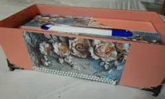花柄の木製ティッシュボックス★猫足付き。