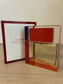 Carolina Herrera CHIC オードパルファム 50mlのサムネイル