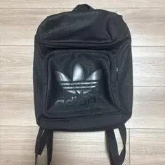 adidas 黒 バックパック