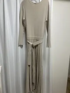 リブニットワンピース