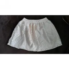 新品未使用タグ付　セシルマクビー　花柄スカート