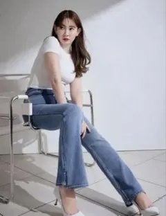 herlipto New York High-Waisted Jeansのサムネイル