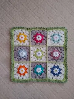 グラニースクエア♥ぷっくりお花のマルチカバー♥かぎ針編み