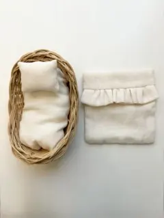 ドールベッドとお布団セット(シルバニアサイズ)