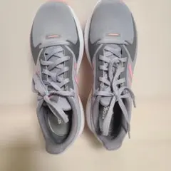 Item thumbnail for item aee19b82-7e2b-4a99-8fb7-49d0bb7b7211