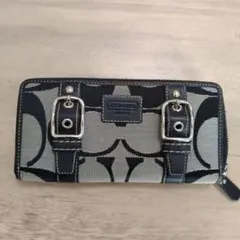 COACH バックルデザイン 長財布