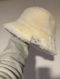 アイボリー ファー バケットハット　ミッフィー