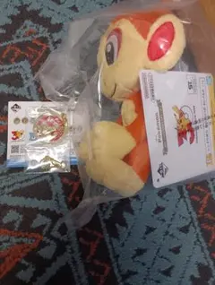 ポケモン一番くじ　ヒコザル　ぬいぐるみ　メタルチャームのサムネイル