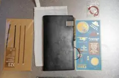 トラベラーズノート レギュラーサイズ黒 ペンホルダーなど