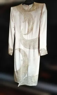 値下げ　アイボリー ビーズ刺繍 長袖ドレス　Mサイズ