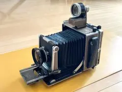 リンホフ　マスターテヒニカ45 フジノンレンズ付き　大判フィールドカメラ リンホフ マスターテヒニカ 45｜発売当時の高価格を反映している
