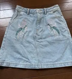 pageboy 花柄刺繍 デニムミニスカート ライトブルー Mのサムネイル
