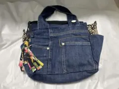 Item thumbnail for item 3afba6f8-f417-4cc4-b455-6235f54e5d99