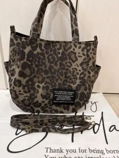 新品デニムヒョウ柄リメイクトートバッグ　ショルダーバック