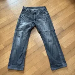 ダークグレー ストレートレッグデニム　リーバイス