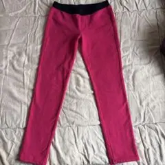 スキニーパンツ レディース　ジーユー　GU ピンク　黒ウエストバンド