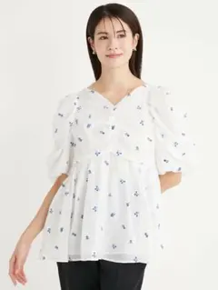 celford 小花刺繍ぺプラムブラウス　WHTのサムネイル