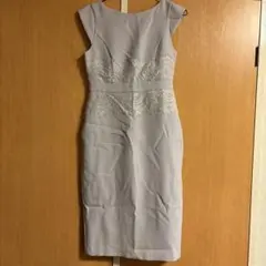 アンビエントライトブルーレース装飾タイトワンピース