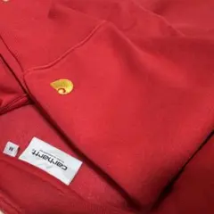 carharttスウェット手にロゴ