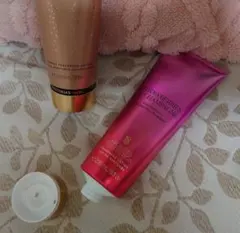 Victoria'sSecret Strawberries&Champagneのサムネイル