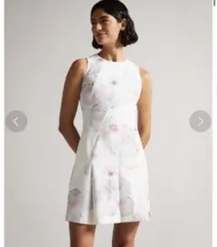 美品☆TED BAKER ボタニカル柄 フリルワンピース ドレス 3 L相当