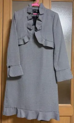 フォーマルスーツ　ワンピースセットアップ