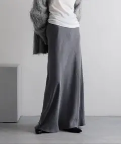 ローリーズファーム フィブリルサテンスカート　581057