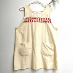 学研エプロン 花刺繍 後ろ可愛い USED最後2枚の画像確認してください