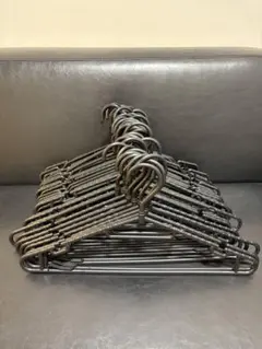 ④衣類ハンガーセット 42本 大量 まとめ売り ブラック黒 360度首振り 丈夫