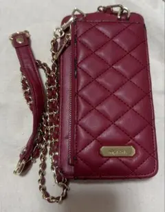 DIANA スマホショルダーバッグ　レッド　キルティング　レザー