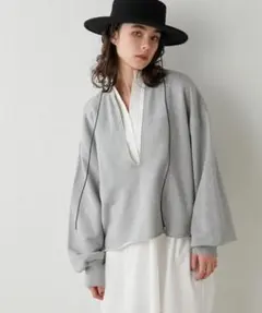 2603033 Whim Gazette スウェットVネックプルオーバー グレー